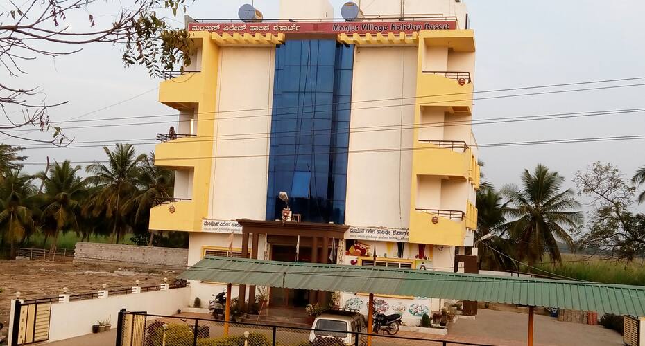 Manju's Village Holiday Resort, Mysore 1